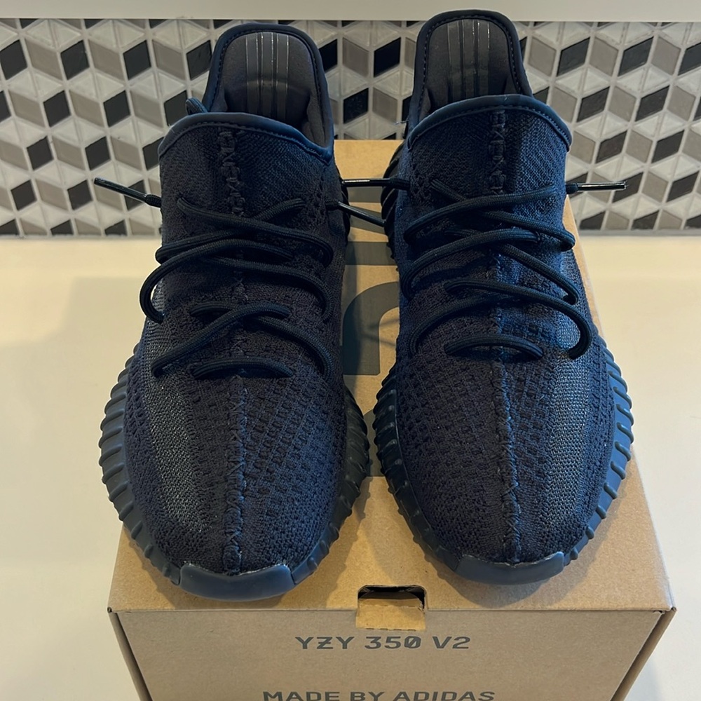 Yeezy Boost 350 V2
